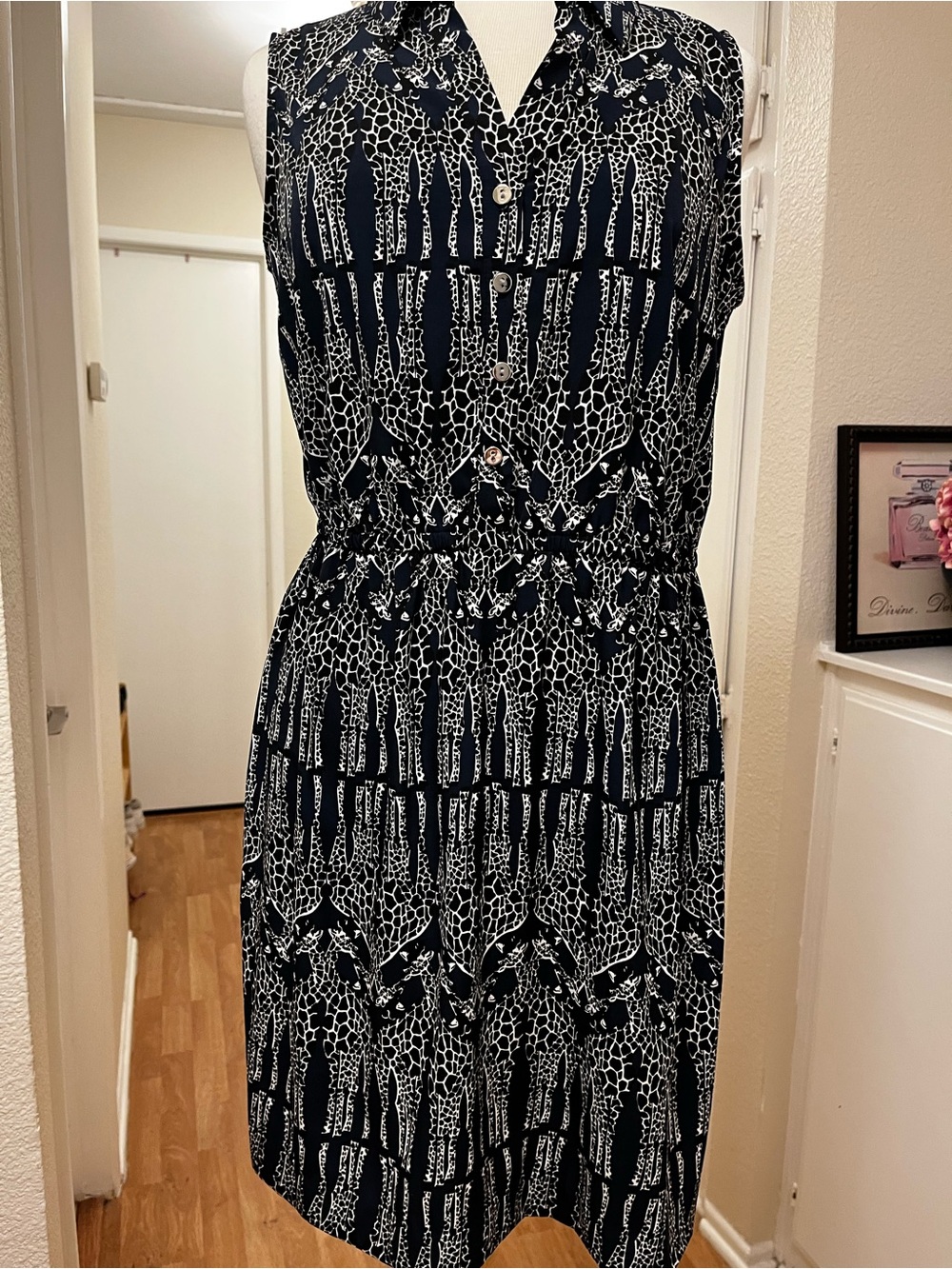 Alfani Sleeveless Navy, Black & White Midi Dress - Size 8